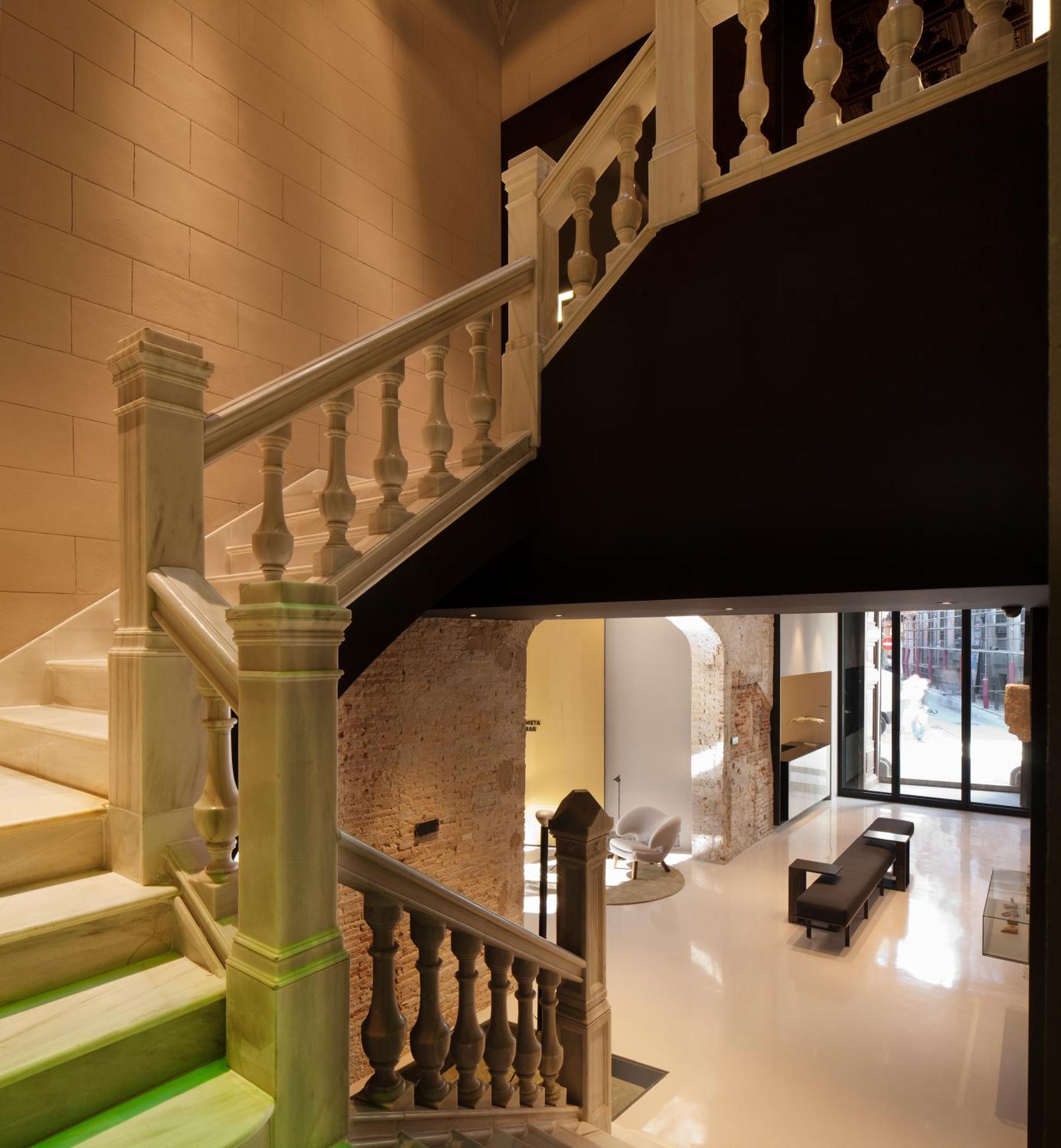 Caro Hotel Valencie Exteriér fotografie The staircase